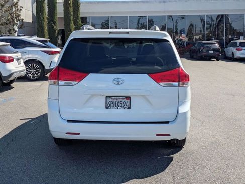 Used 2011 Toyota Sienna LE w/ Towing Pkg image 17