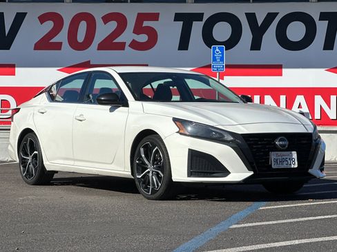 Used 2024 Nissan Altima 2.5 SR image 8