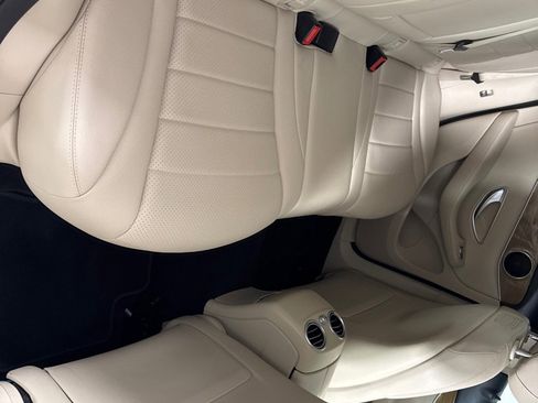 Used 2018 Mercedes-Benz GLC 300 w/ Multimedia Package image 22