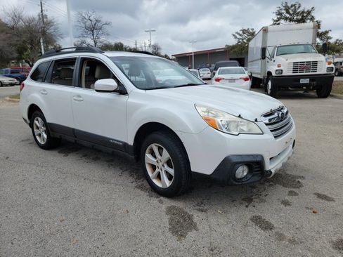 Used 2013 Subaru Outback 3.6R Limited image 3