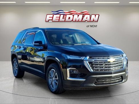 Used 2023 Chevrolet Traverse LT FWD image 9