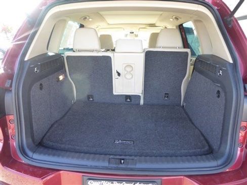 Used 2016 Volkswagen Tiguan SE image 21