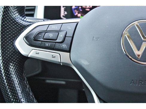 Used 2022 Volkswagen Atlas SEL Premium image 19