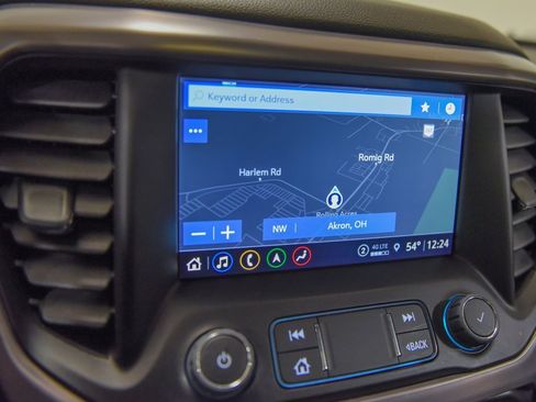 Used 2023 GMC Acadia AT4 image 23