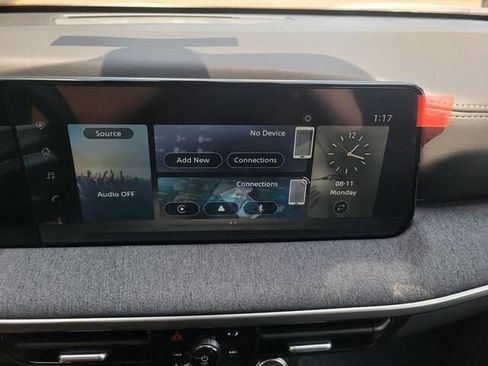 New 2025 Nissan Kicks SV w/ SV Premium Package image 11