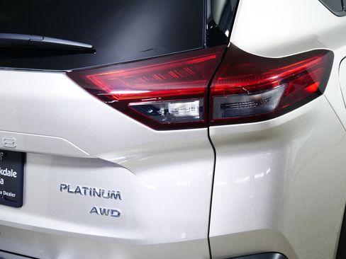 Used 2021 Nissan Rogue Platinum AWD/4WD image 17
