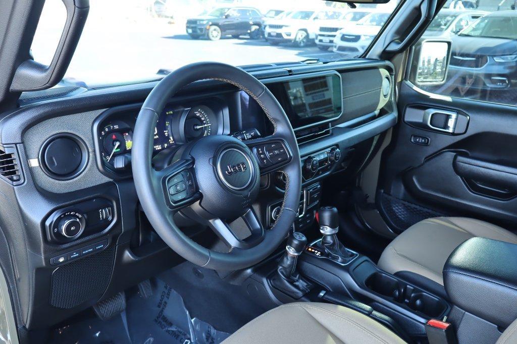 Used 2025 Jeep Wrangler Unlimited Sport S 4xe AWD/4WD image 17
