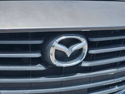 Used 2018 MAZDA MAZDA3 Touring FWD image 5