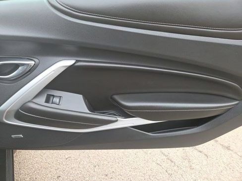 Used 2017 Chevrolet Camaro LT RWD image 37