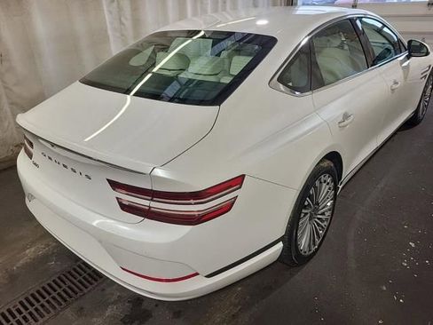 Used 2024 Genesis G80 image 2