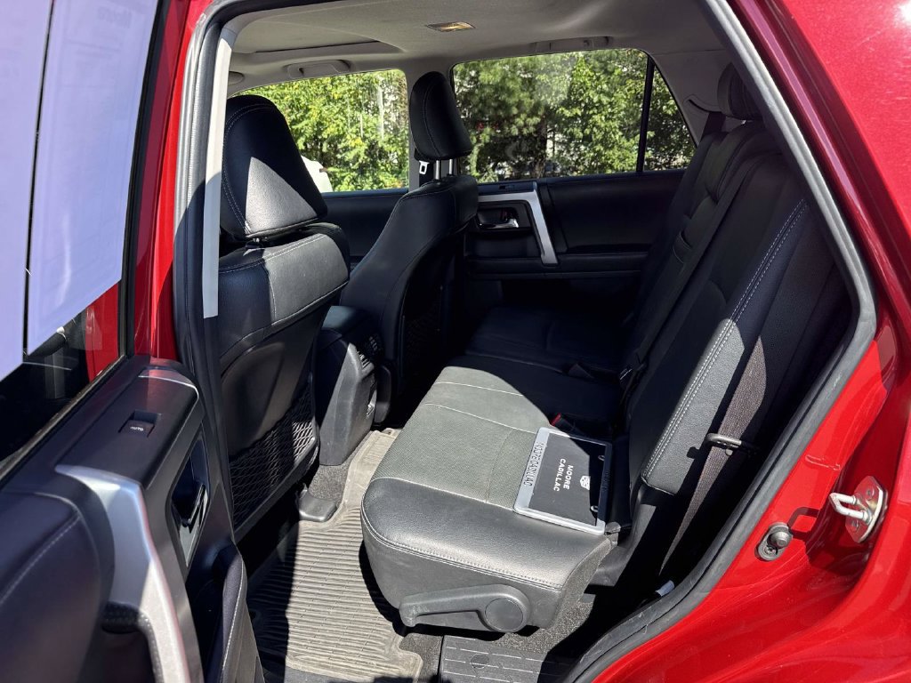 Used 2022 Toyota 4Runner Limited AWD/4WD image 17