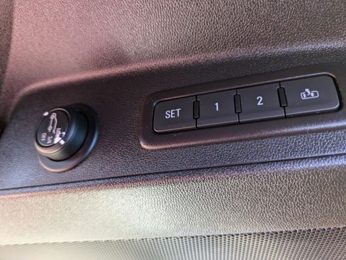 Used 2020 Chevrolet Equinox Premier w/ LPO, Cargo Package image 16