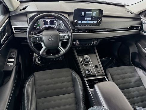 Used 2022 Mitsubishi Outlander SEL Black Edition image 17