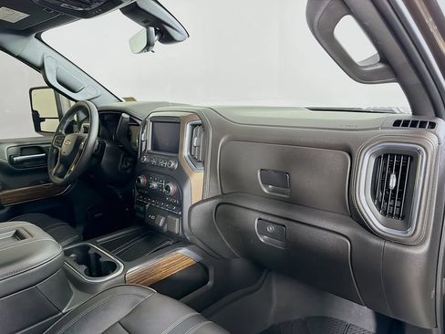 Used 2020 Chevrolet Silverado 2500 High Country w/ Technology Package AWD/4WD image 27