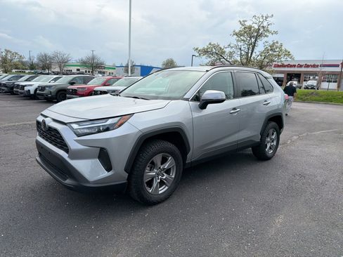 Used 2023 Toyota RAV4 XLE image 17