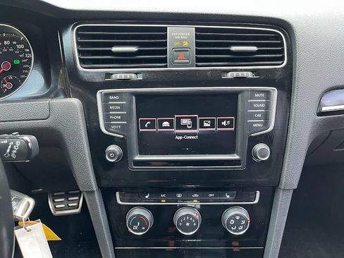 Used 2017 Volkswagen GTI Sport FWD image 17