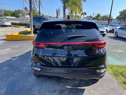 Used 2022 Kia Sportage Nightfall Edition image 6
