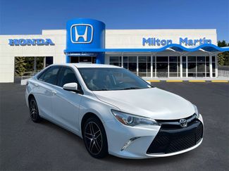 Used 2015 Toyota Camry XSE image 1