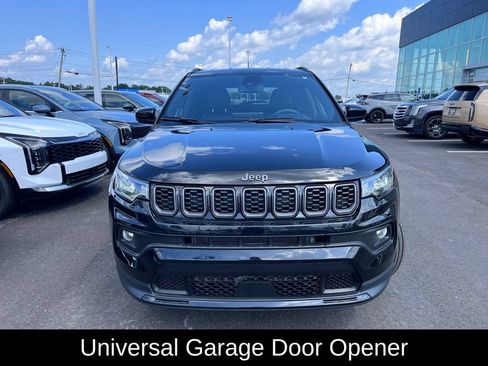 Used 2024 Jeep Compass Latitude w/ Convenience Group AWD/4WD image 7