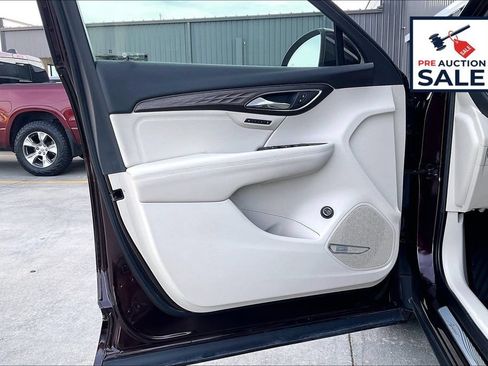 Used 2023 Buick Envision Avenir FWD image 23