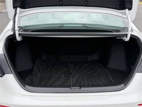 Used 2025 Honda Accord LX image 9