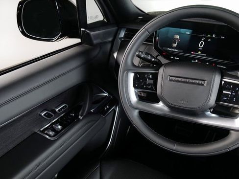 New 2025 Land Rover Range Rover SE AWD/4WD image 16