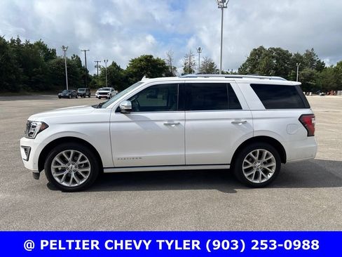 Used 2019 Ford Expedition Platinum AWD/4WD image 4