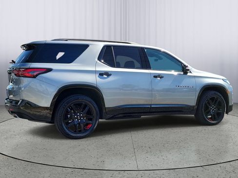 Used 2024 Chevrolet Traverse Premier w/ Redline Edition FWD image 3