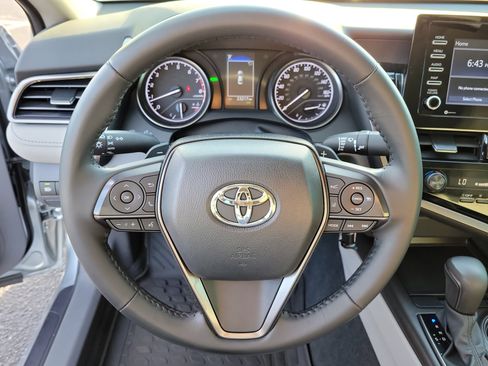 Used 2024 Toyota Camry SE image 22