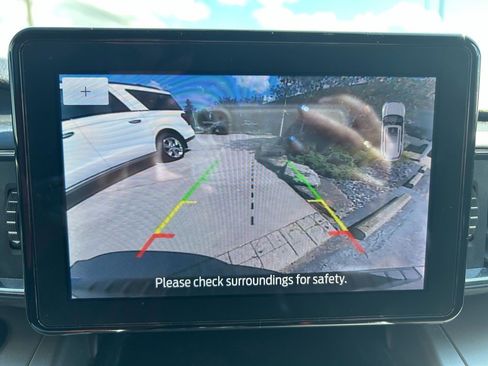 Used 2022 Ford Explorer XLT w/ Equipment Group 202A image 28