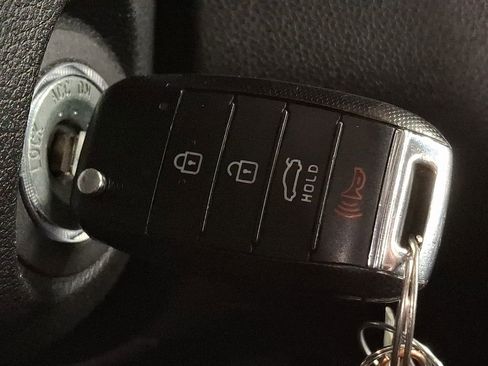 Used 2016 Kia Optima LX image 17