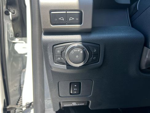 Used 2022 Ford F350 Lariat w/ Chrome Package AWD/4WD image 18