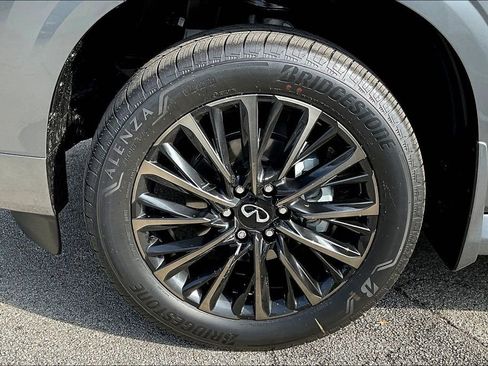 New 2026 INFINITI QX80 Autograph w/ Premium Cargo Package image 16