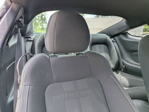 Used 2018 Ford Mustang GT RWD image 14