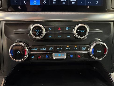 Used 2025 Ford F150 Lariat w/ Equipment Group 502A High AWD/4WD image 29