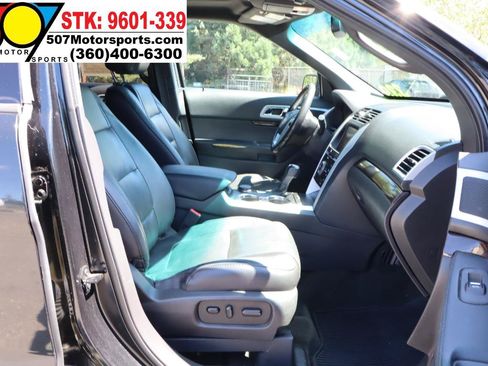 Used 2014 Ford Explorer Limited w/ Equipment Group 302A AWD/4WD image 25
