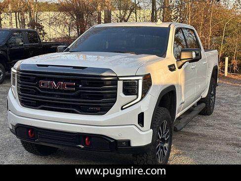 Used 2022 GMC Sierra 1500 AT4 w/ AT4 Premium Package image 3