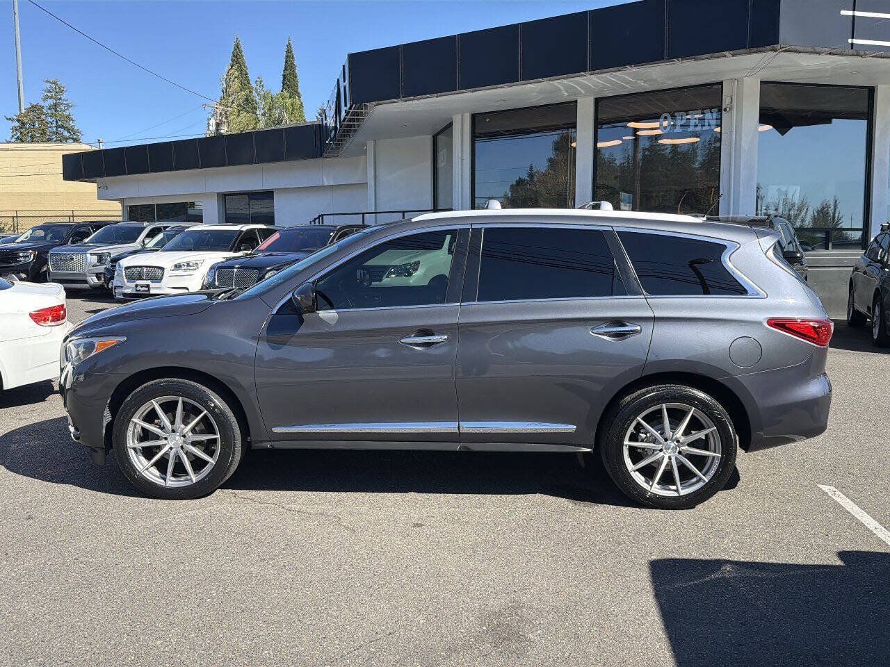 Used 2013 INFINITI JX35 AWD image 3