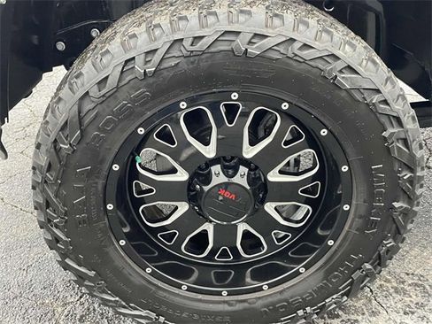 Used 2017 RAM 2500 SLT image 8