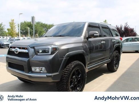Used 2011 Toyota 4Runner Limited AWD/4WD image 3