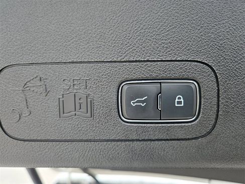 Used 2024 Lincoln Aviator Reserve image 32