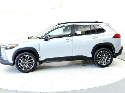 New 2026 Toyota Corolla Cross XLE image 3