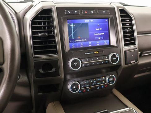 Used 2021 Ford Expedition Max XLT image 5