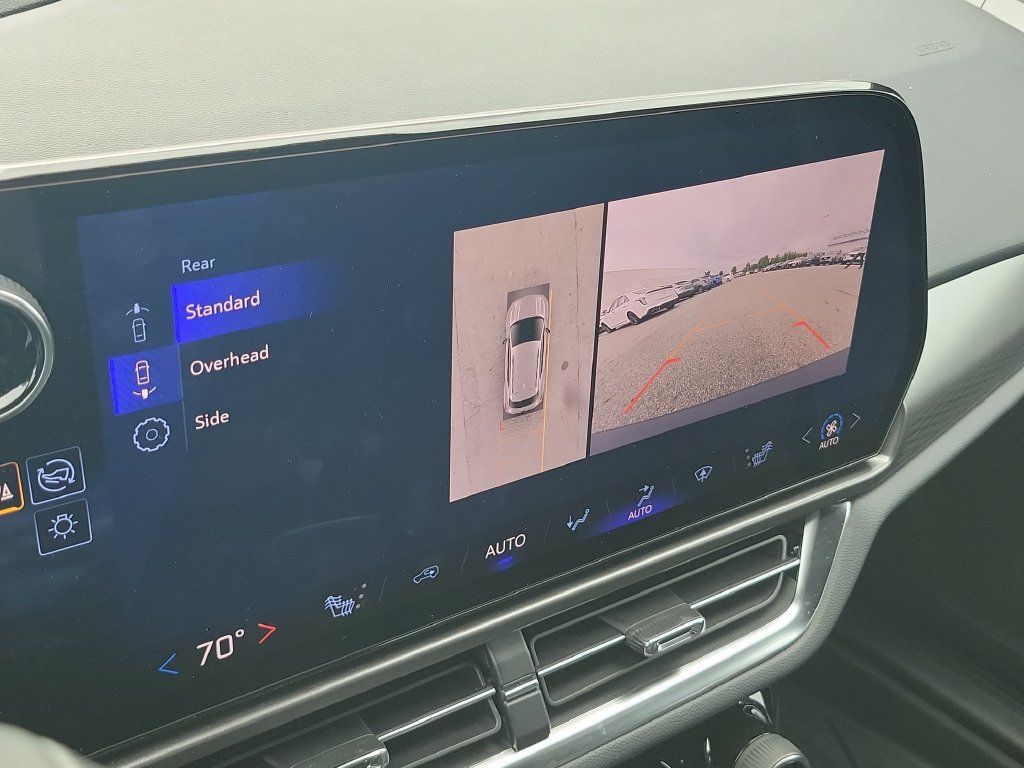 Used 2025 Chevrolet Equinox EV LT w/ Comfort Package FWD image 22