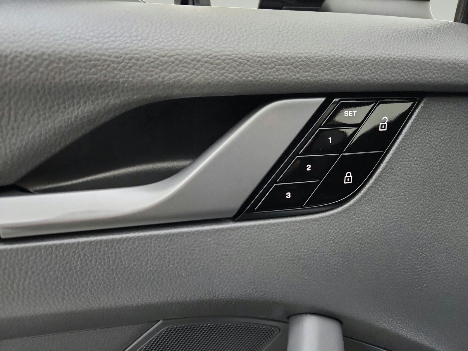 Used 2021 Porsche 911 Carrera image 22