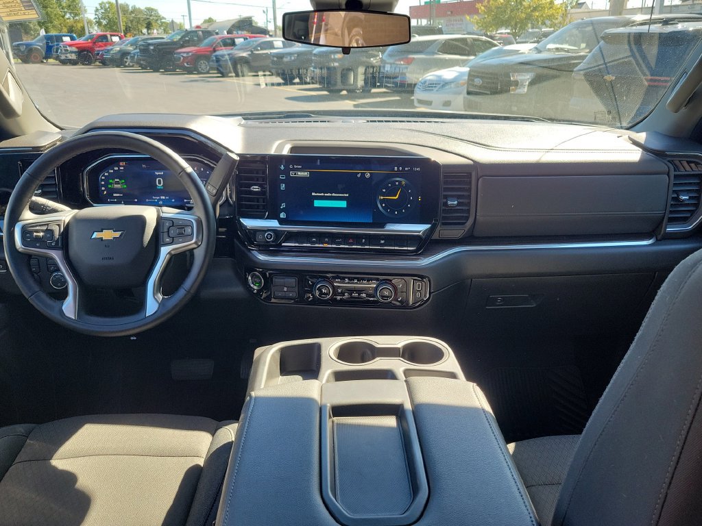 Used 2026 Chevrolet Silverado 1500 LT AWD/4WD image 13