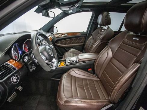 Used 2016 Mercedes-Benz GLE 63 AMG 4MATIC w/ Night Package image 18