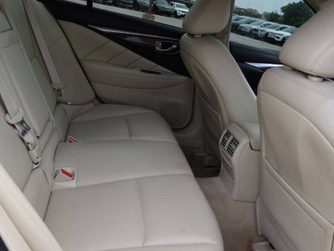 Used 2018 INFINITI Q50 Luxe w/ Essential Package (3.0T Luxe) AWD/4WD image 16