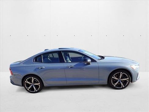 Used 2024 Volvo S60 B5 Ultimate image 4