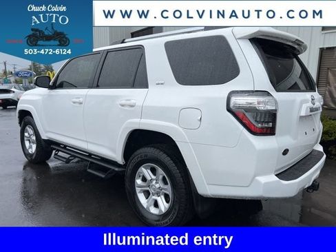Used 2020 Toyota 4Runner SR5 AWD/4WD image 10